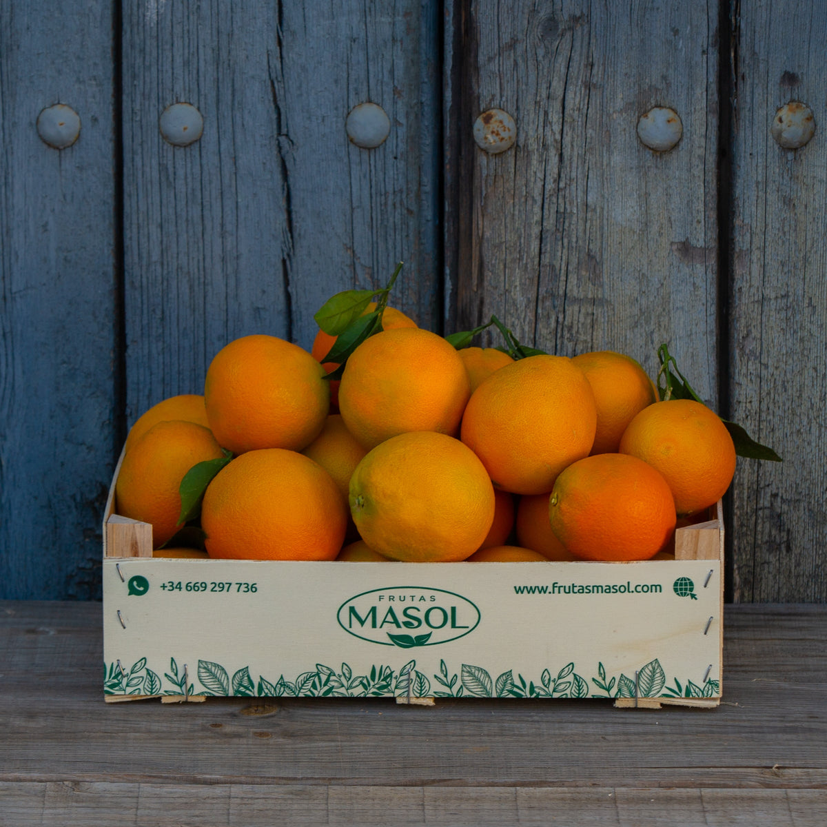 Exterior: marquesinas con olor a naranjas para relanzar Zumosol, Marcas